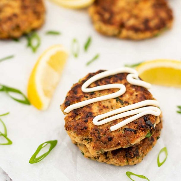 Keto Salmon Fish Cakes Recipe - Tasty Low Carb Fish Patties