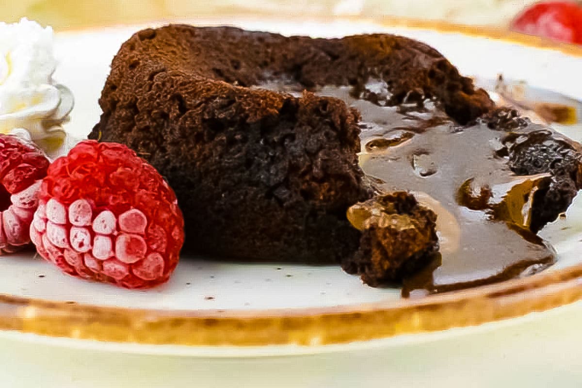 Instant Pot Chocolate Lava Cake | Favorite Family Recipes